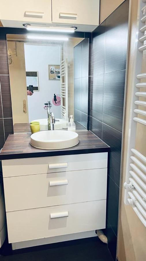 Apartment T2 Climatise Intra Muros Spacieux Et Lumineux *